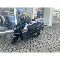 SUZUKI UN125 AVENIS BLACK