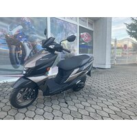 SUZUKI UN125 AVENIS ŠEDÝ