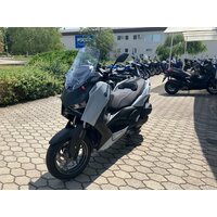 YAMAHA YP300R XMAX TECH MAX PLUS ŠEDÝ